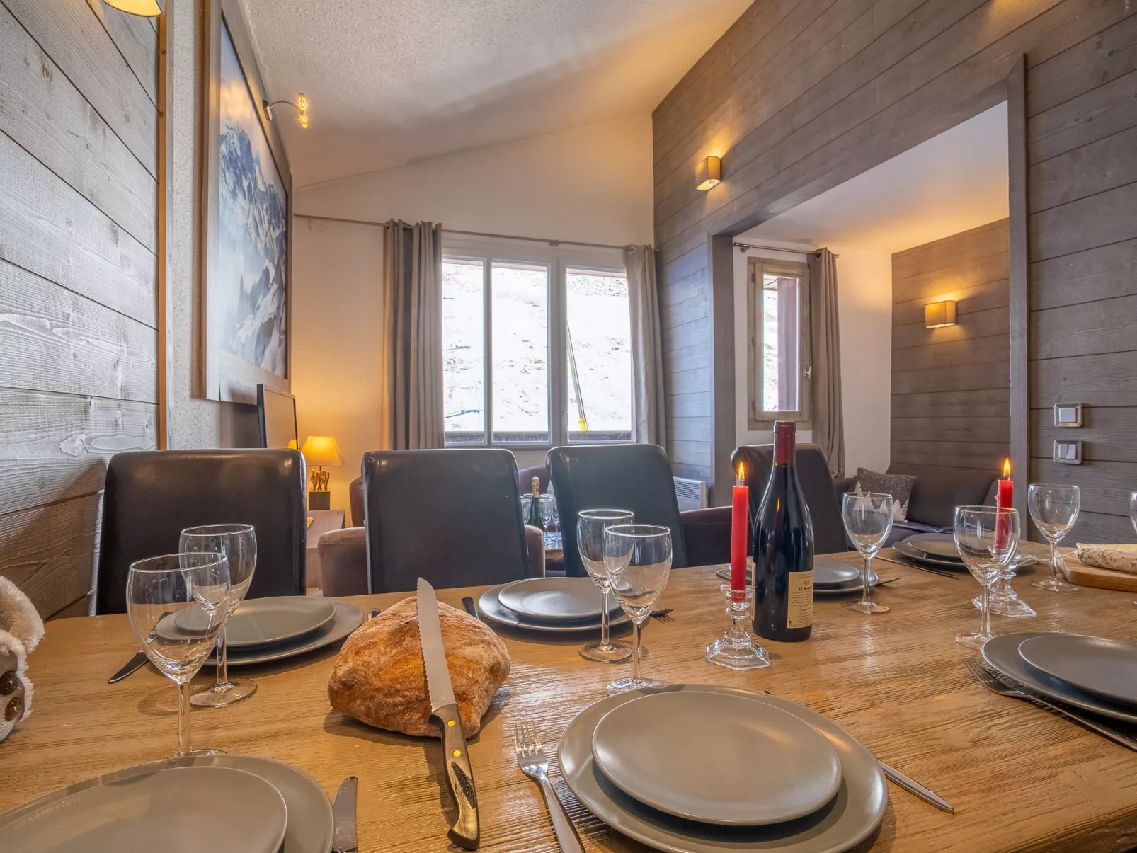 Rond Point des Pistes (Val Claret)-Inside