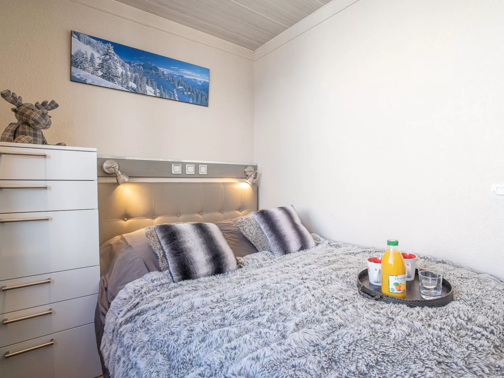 Rond Point des Pistes (Val Claret)-Inside