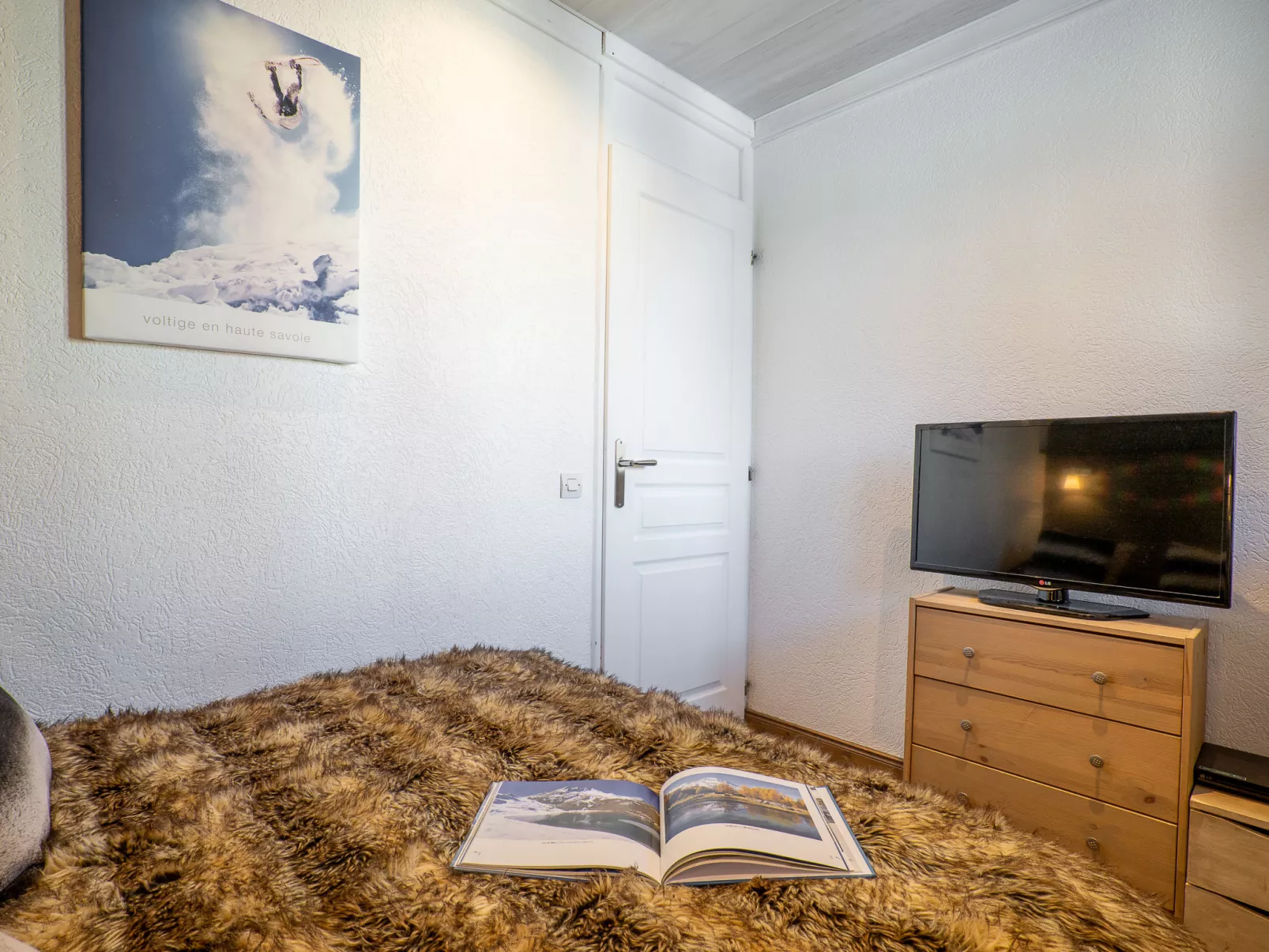 Rond Point des Pistes (Val Claret)-Inside