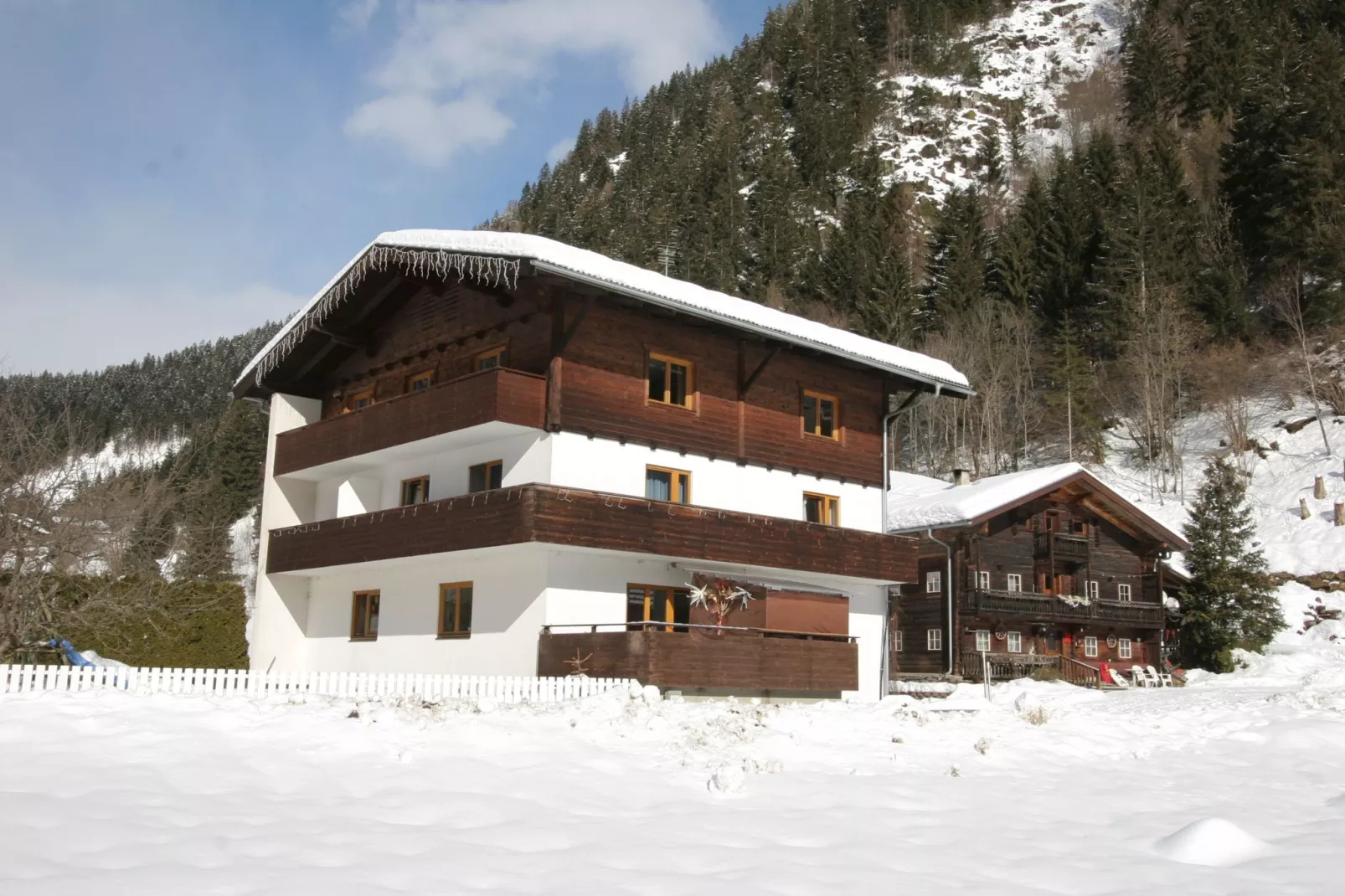 Angerer-Exterior winter