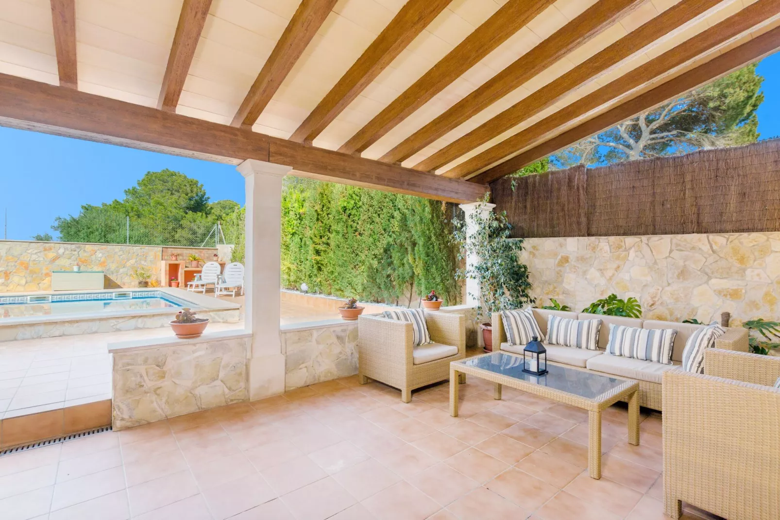 Villa Gloria-Exterior summer
