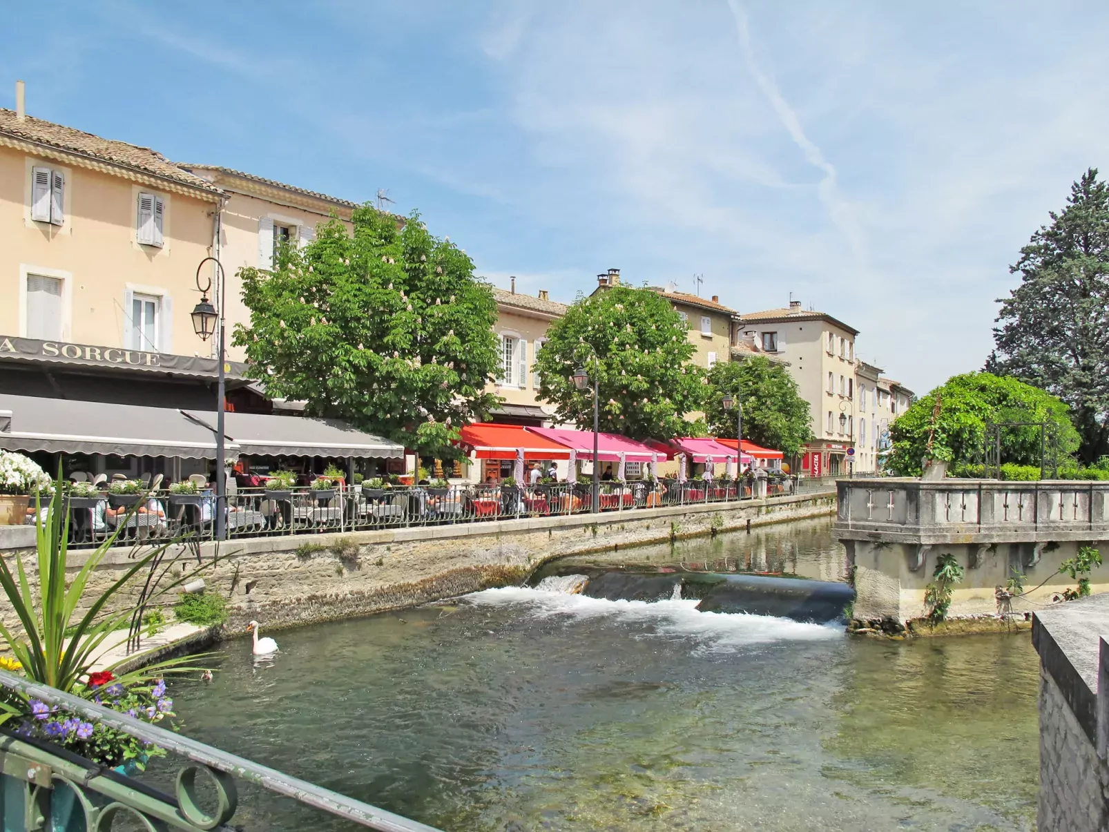 Clos Saint Joseph-Area