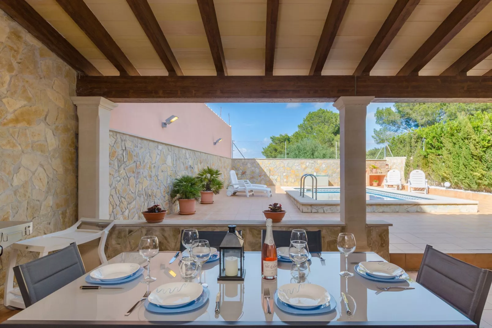 Villa Gloria-Exterior summer