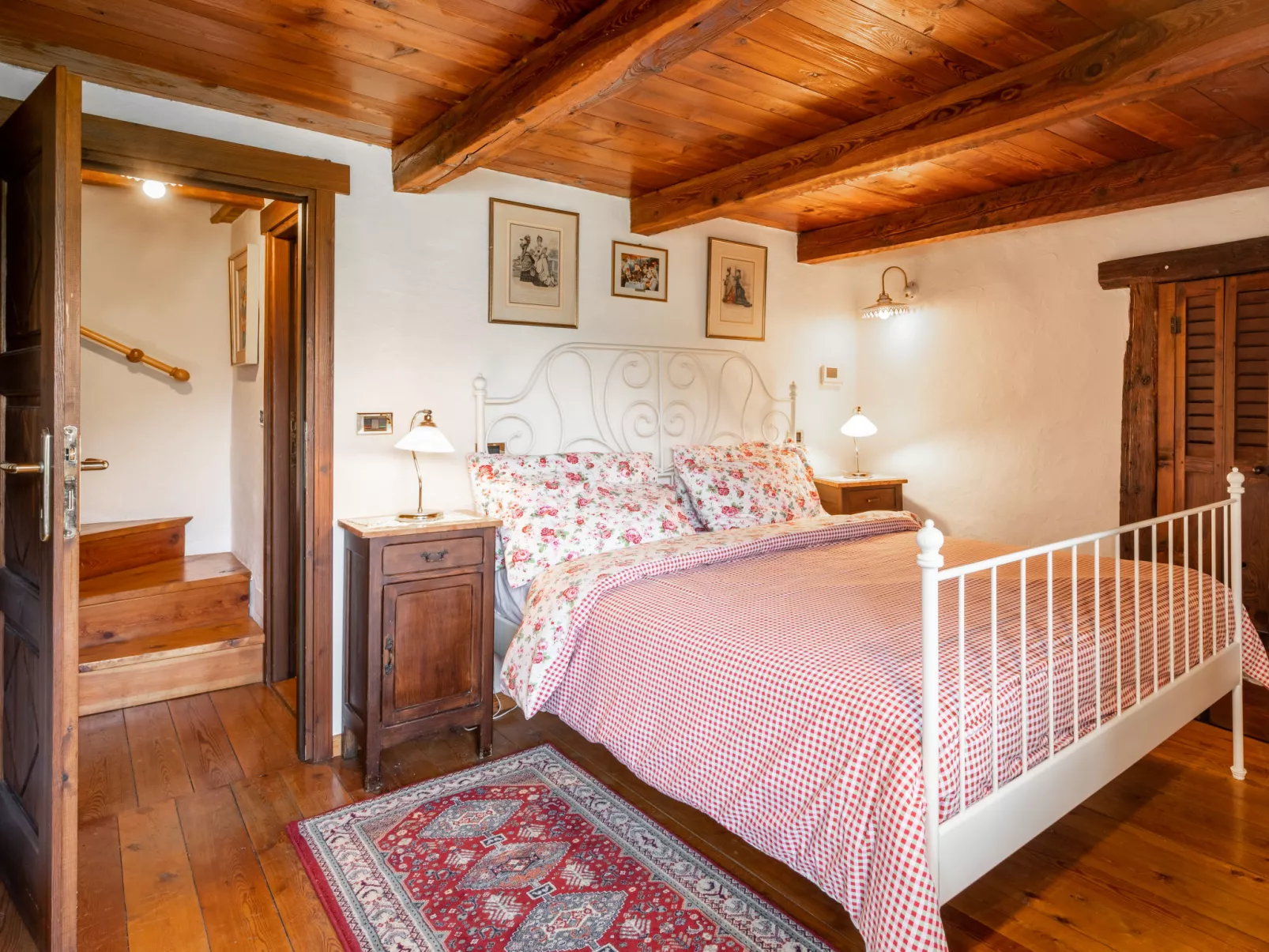 Maison Meynet-Inside