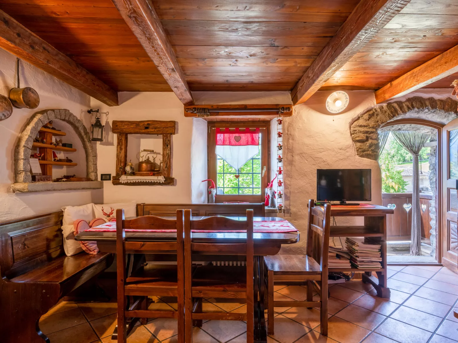 Maison Meynet-Inside