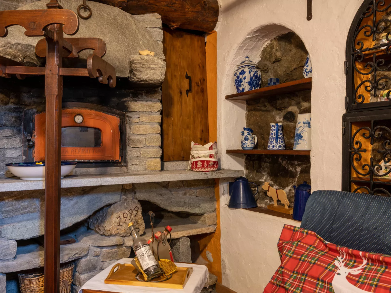 Maison Meynet-Inside