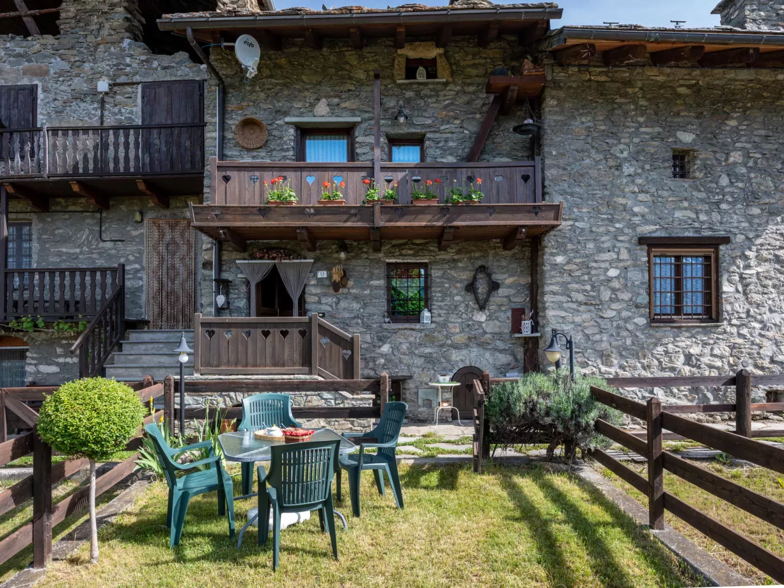 Maison Meynet-Outside