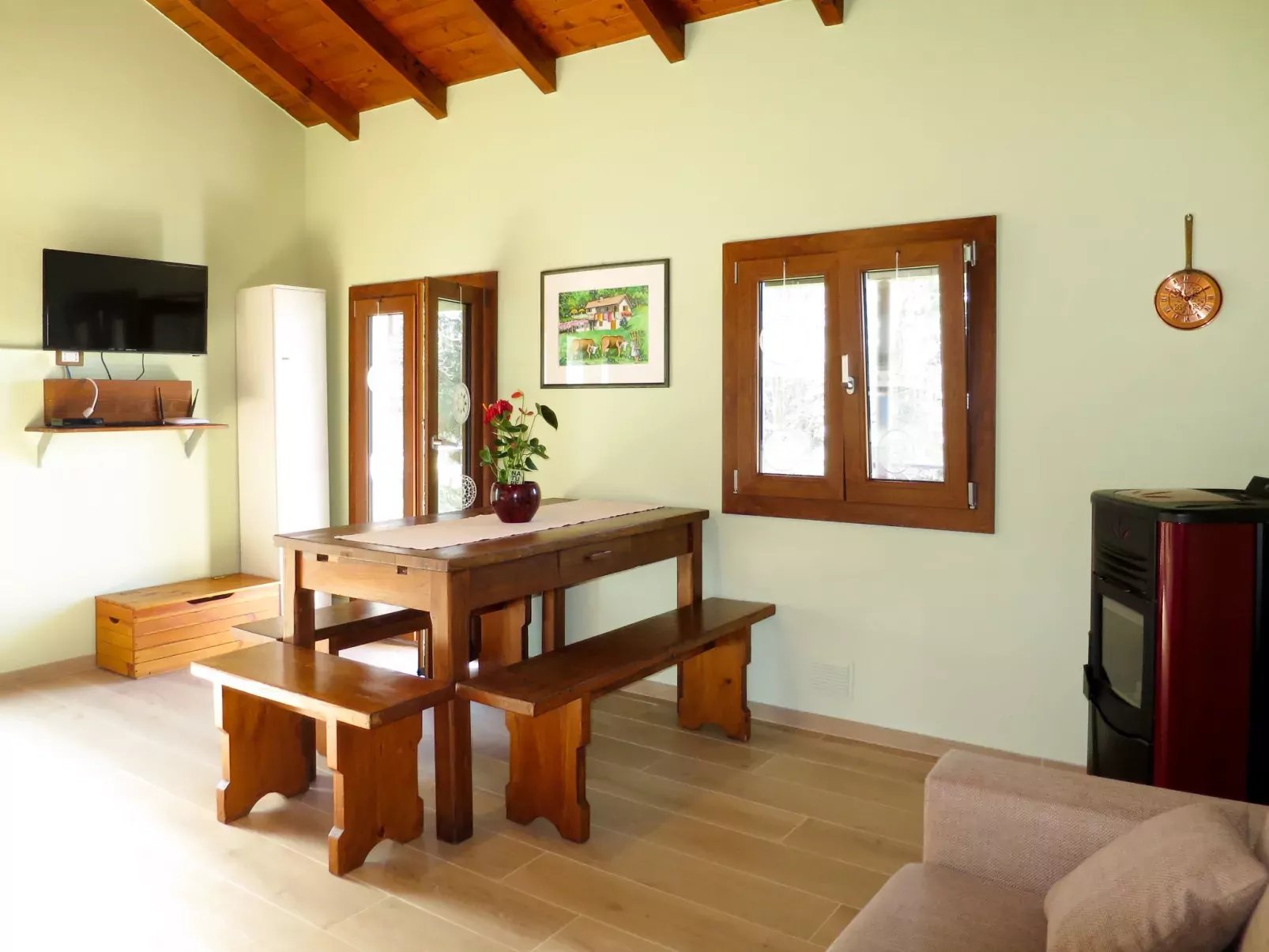 Baita Lavu'-Inside