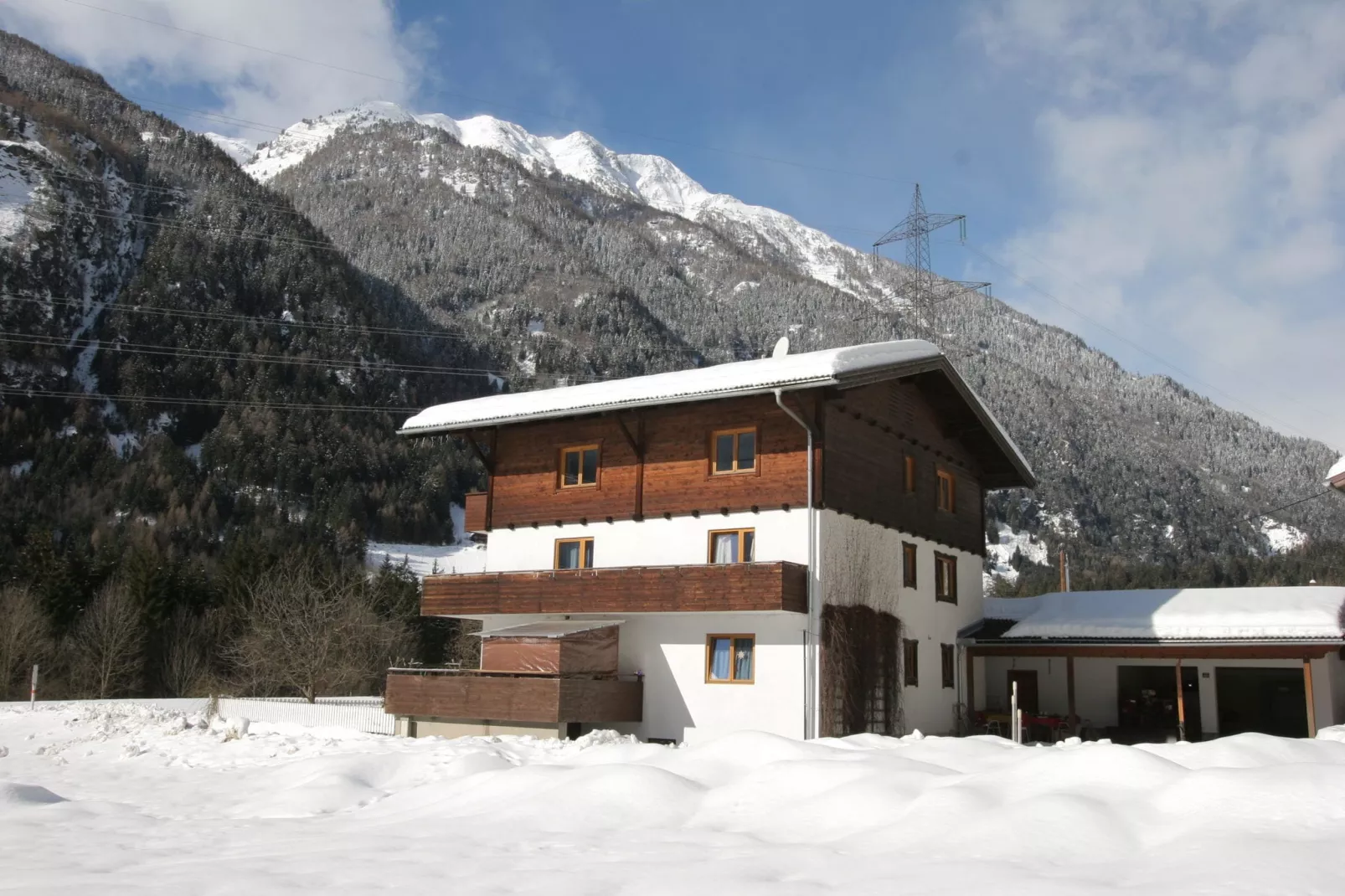 Angerer-Exterior winter