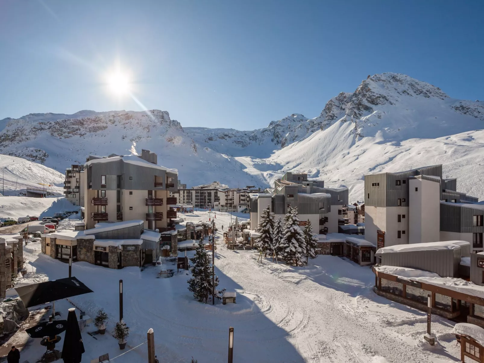 Le Curling A (Val Claret)-Outside