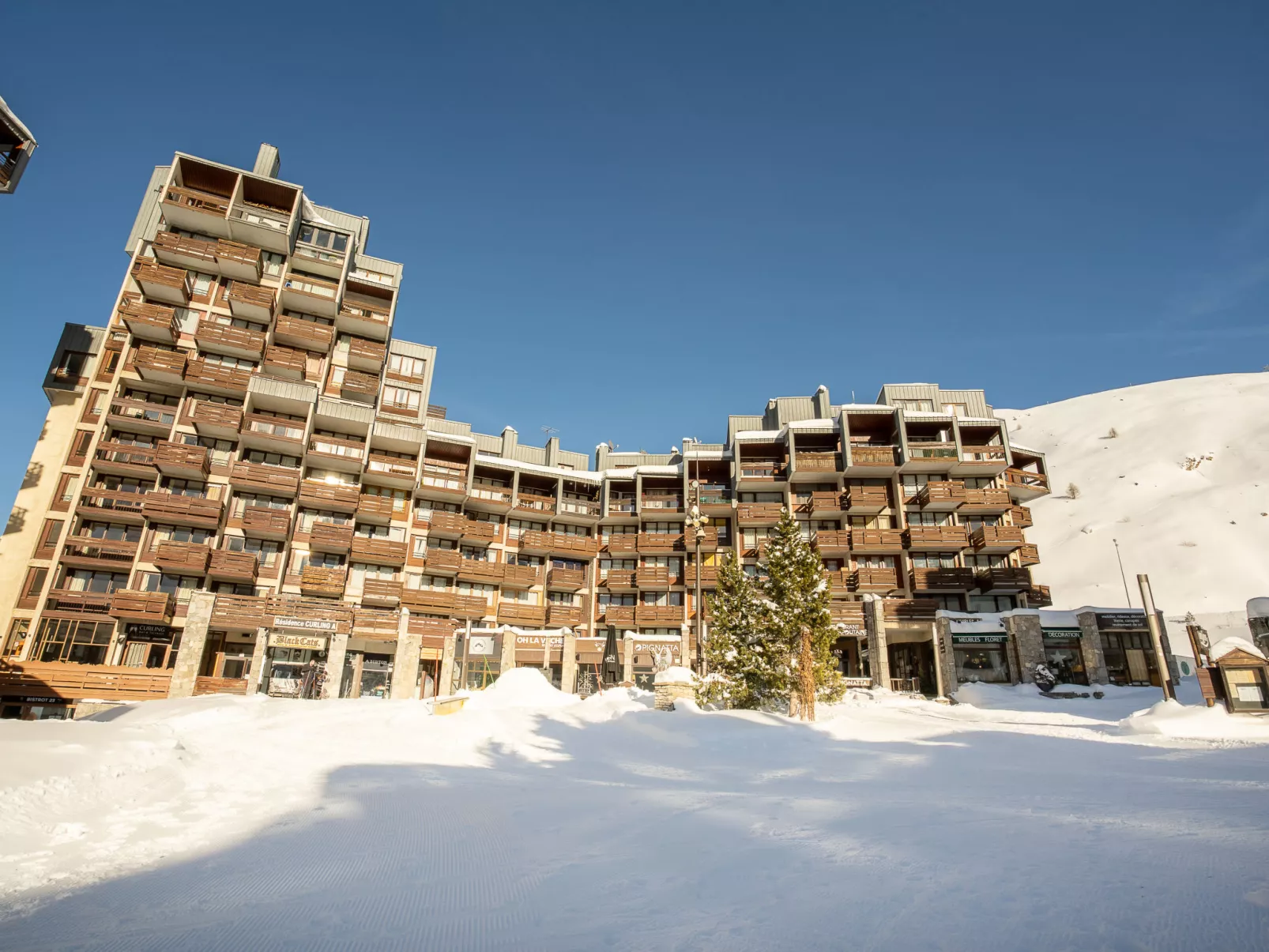 Le Curling A (Val Claret)-Outside