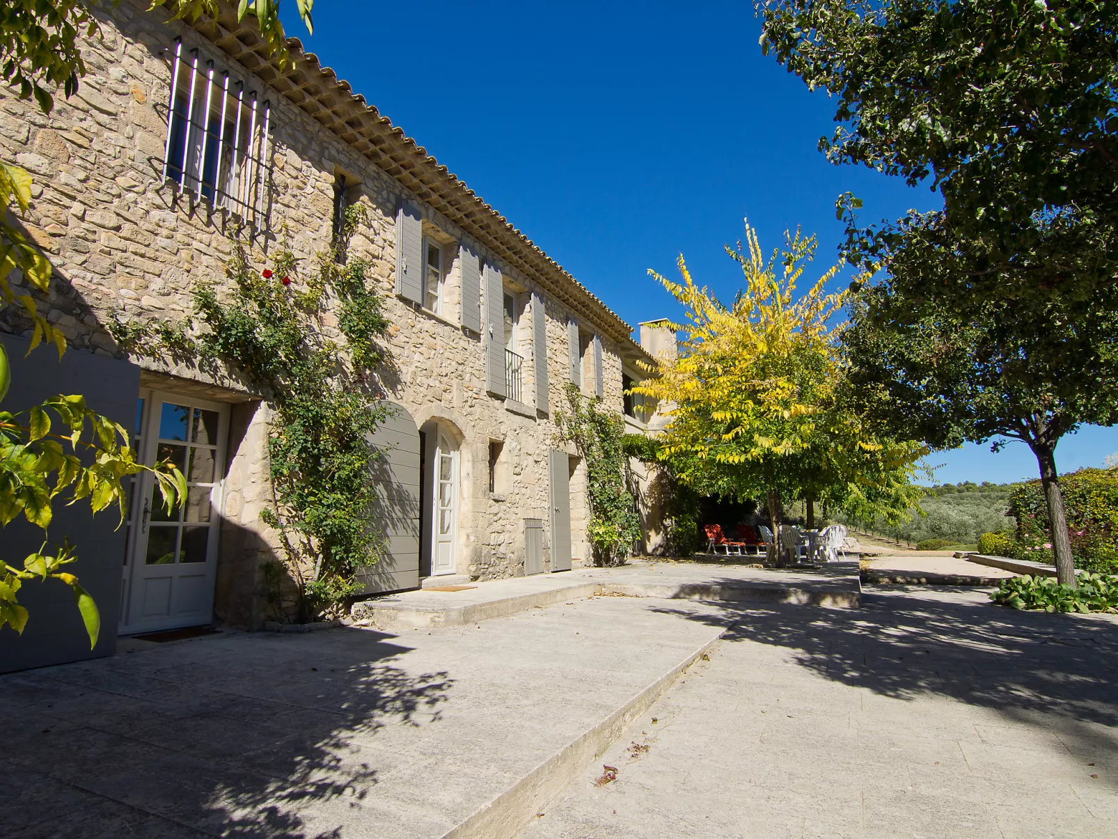 Domaine de Piegros-Outside