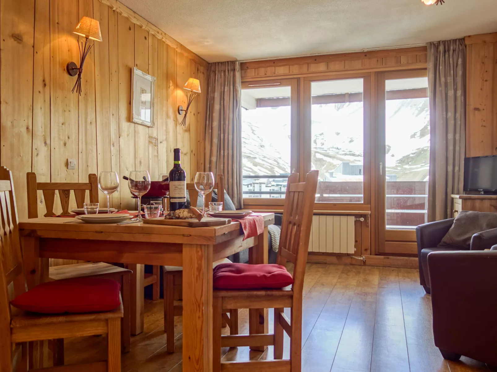 Le Curling A (Val Claret)-Inside