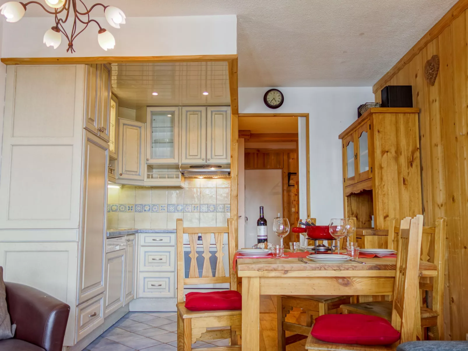 Le Curling A (Val Claret)-Inside