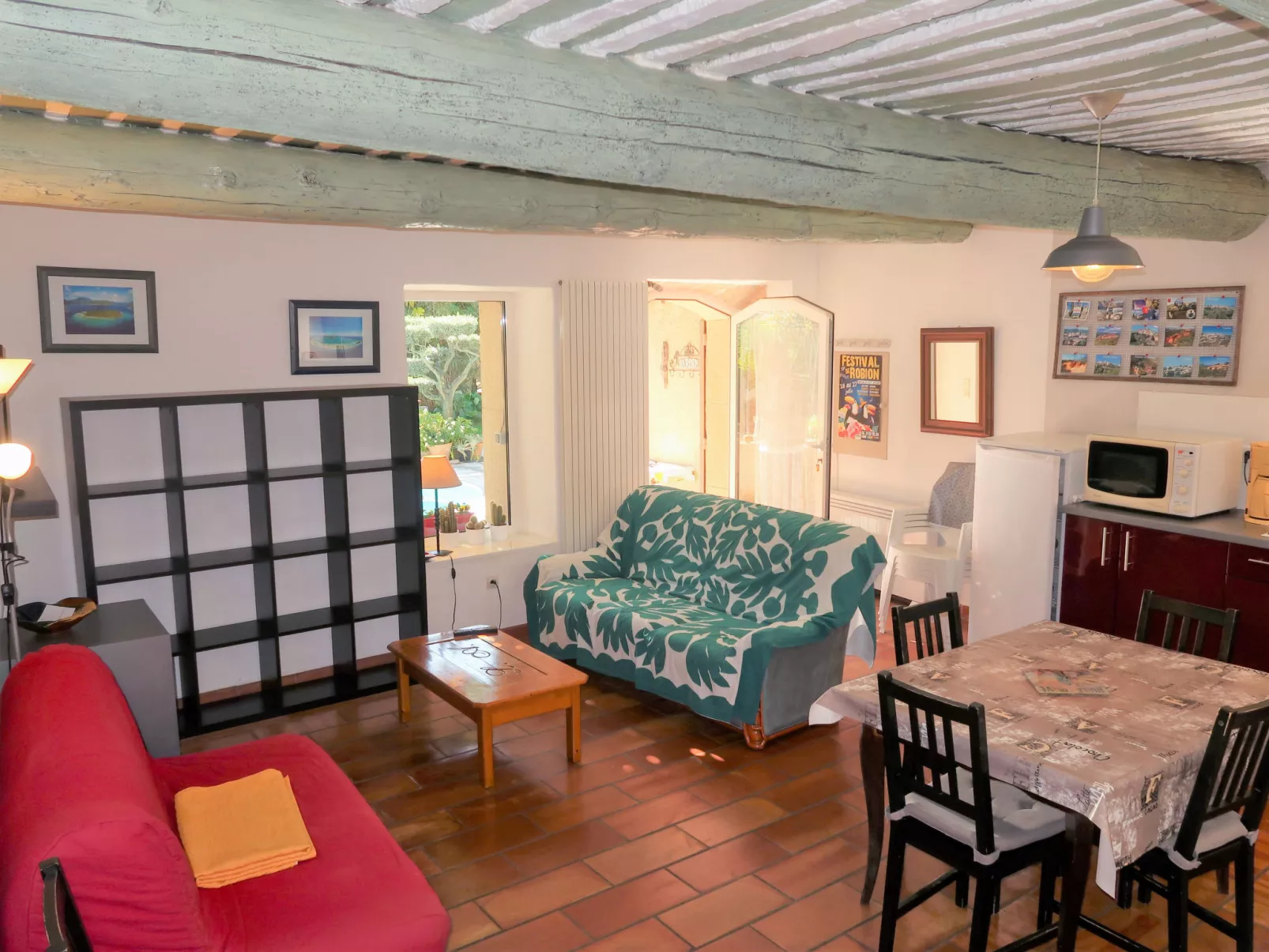 La Croix du Puits-Inside