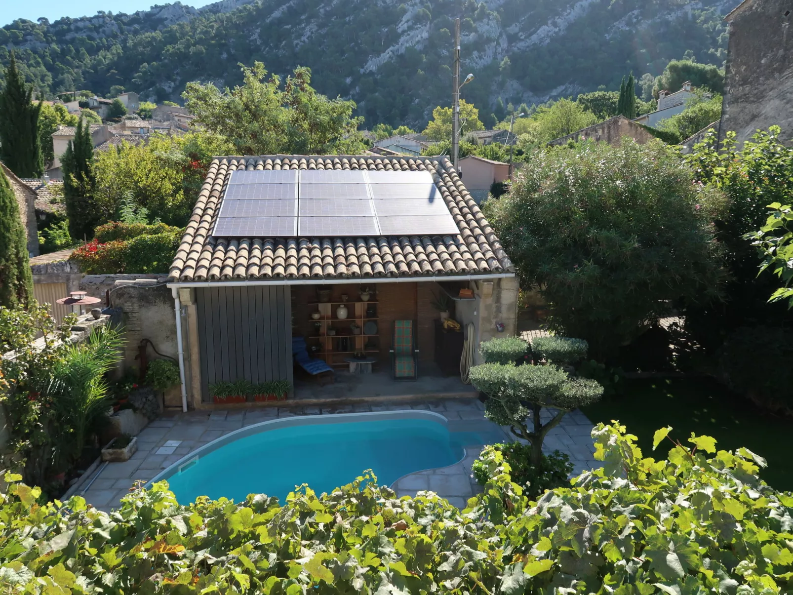 La Croix du Puits-Outside