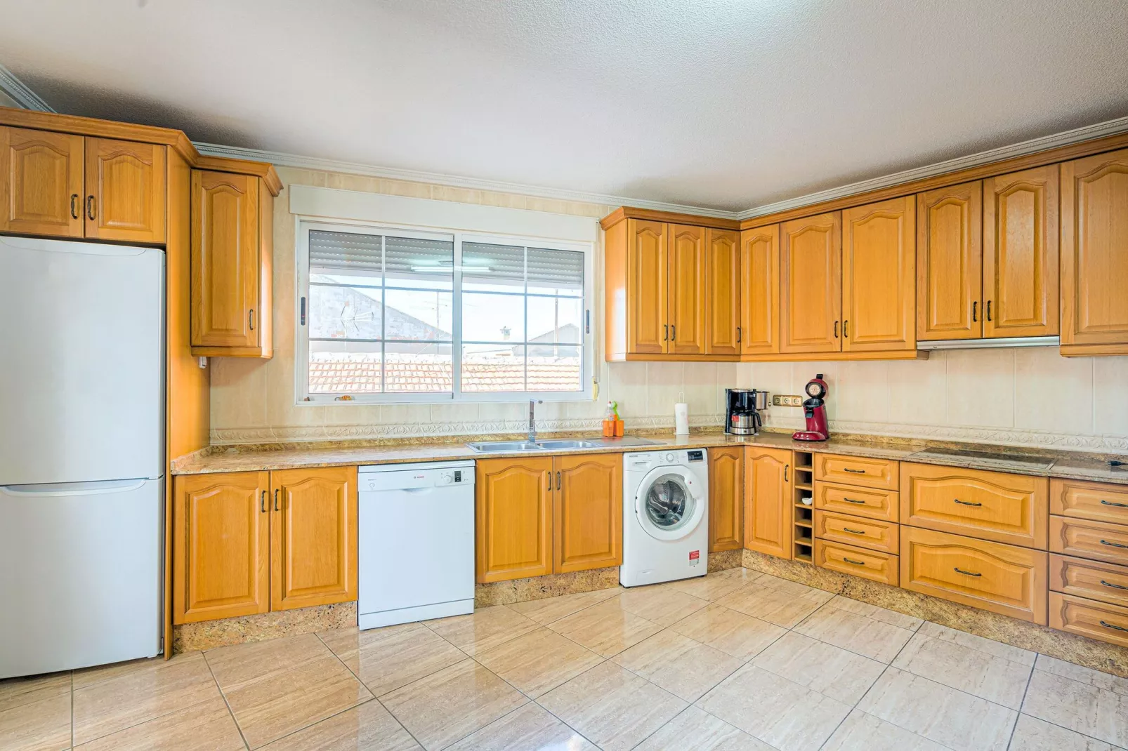 Casa Regina-Kitchen