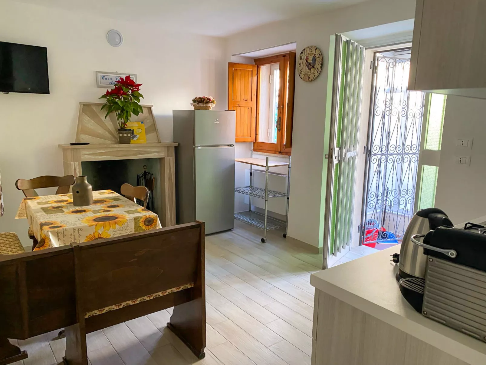 Adelina a Gamberale-Inside