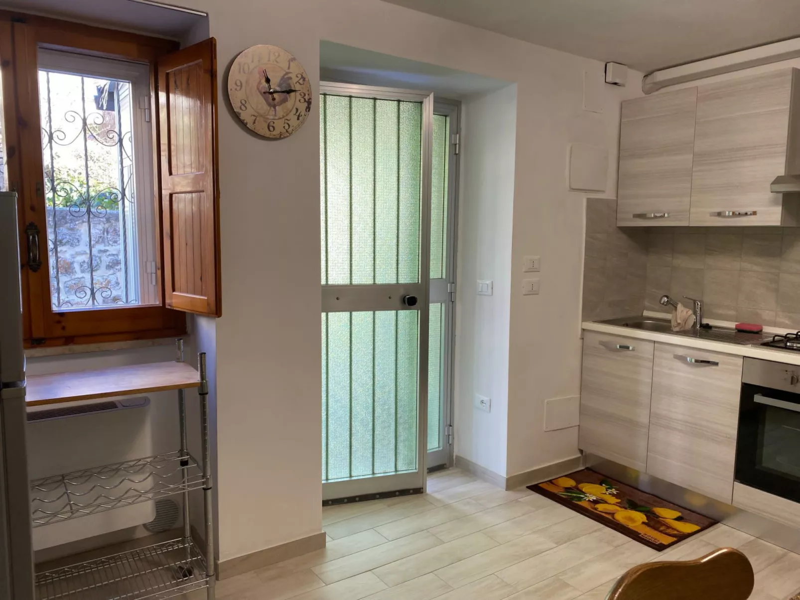 Adelina a Gamberale-Inside