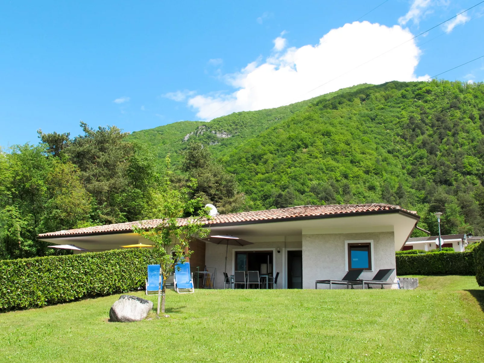 Villa Lackas-Draußen