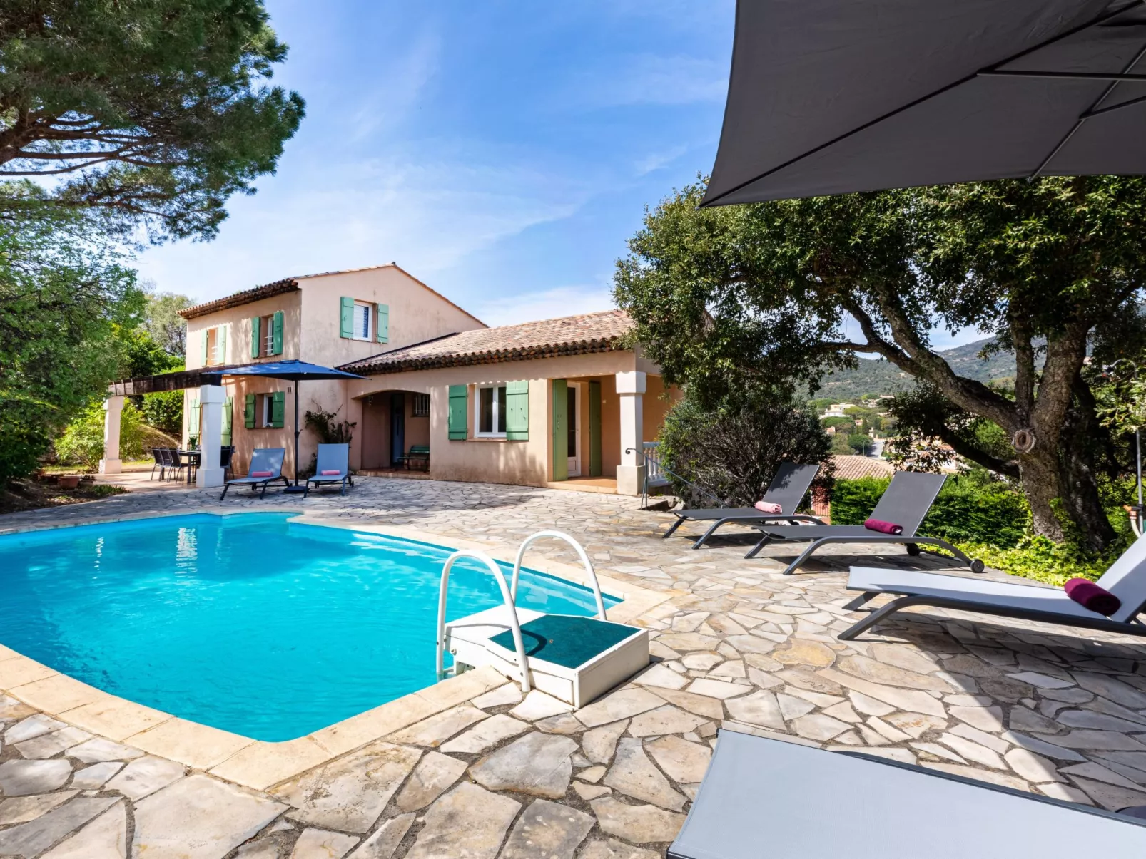 Villa Les 4 B-Outside
