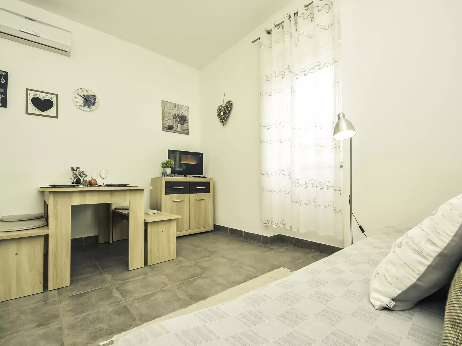 Snježana-Inside