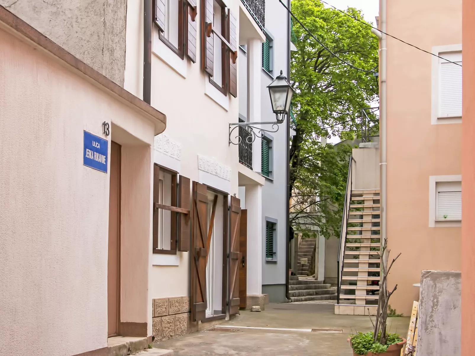 Snježana-Outside