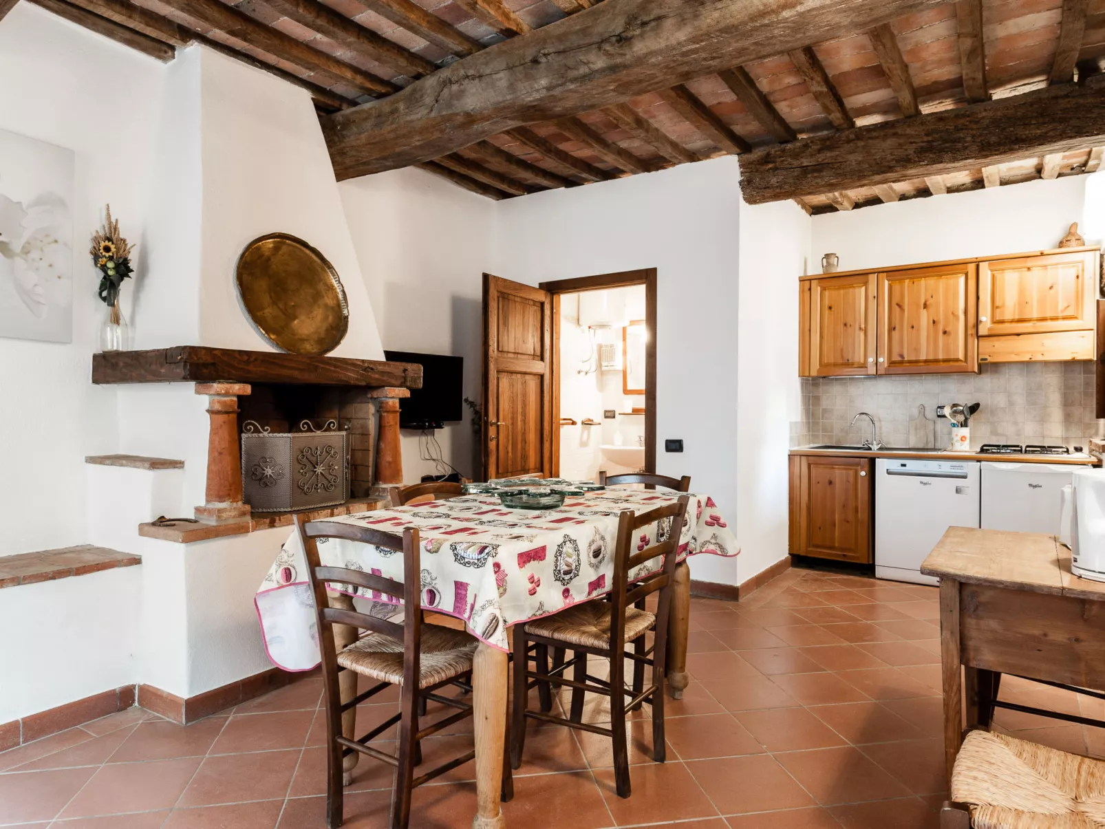Borgo Cerbaiola-Inside