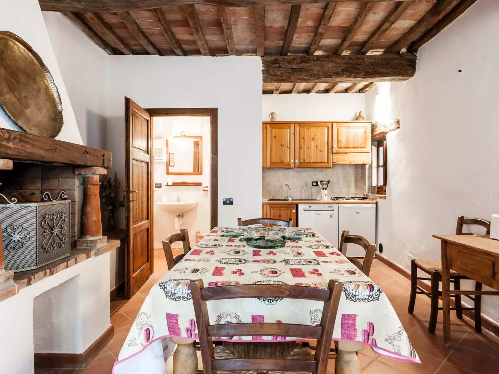 Borgo Cerbaiola-Inside