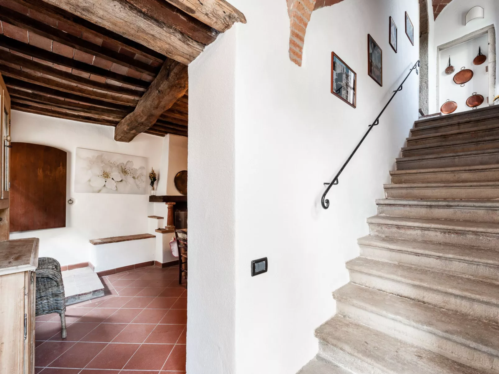 Borgo Cerbaiola-Inside