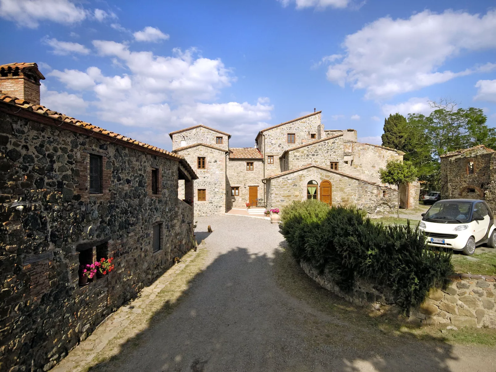 Borgo Cerbaiola-Outside
