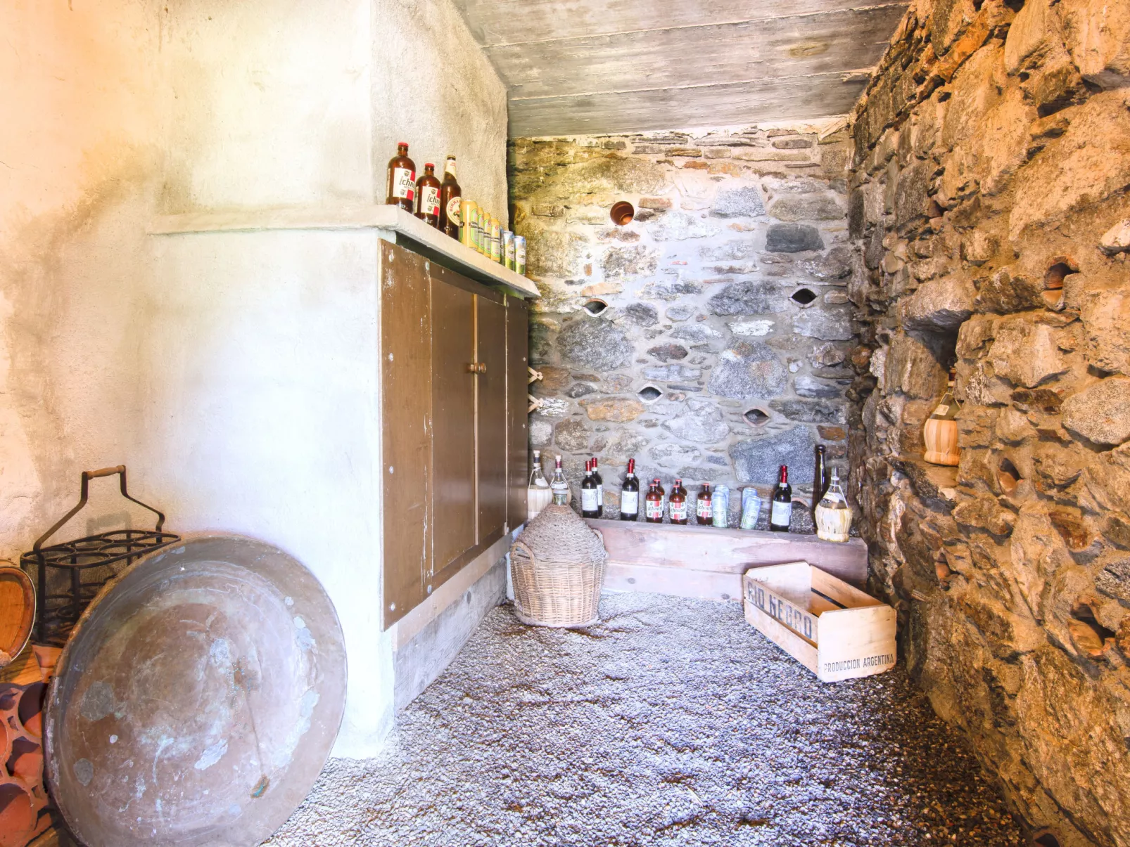 Villa Madda-Inside