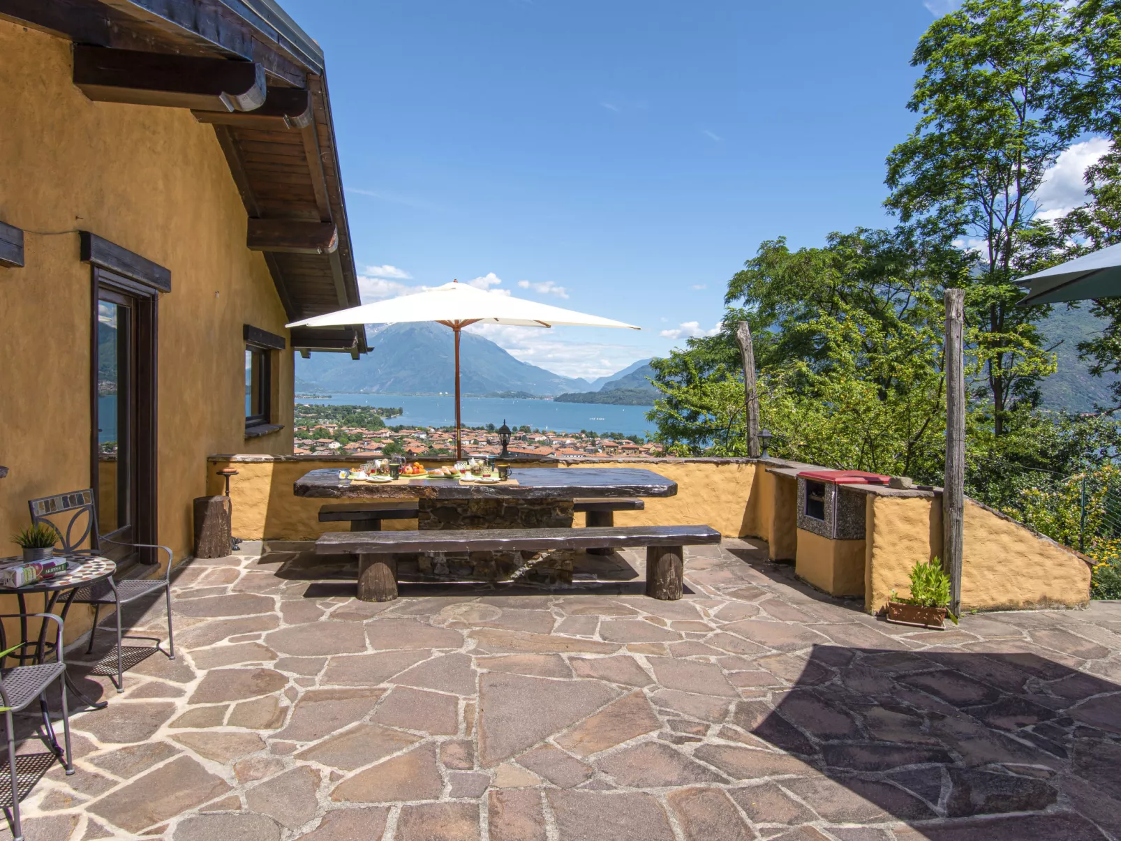 Villa Madda-Outside