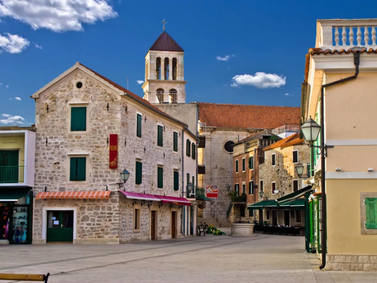 Julija-Area