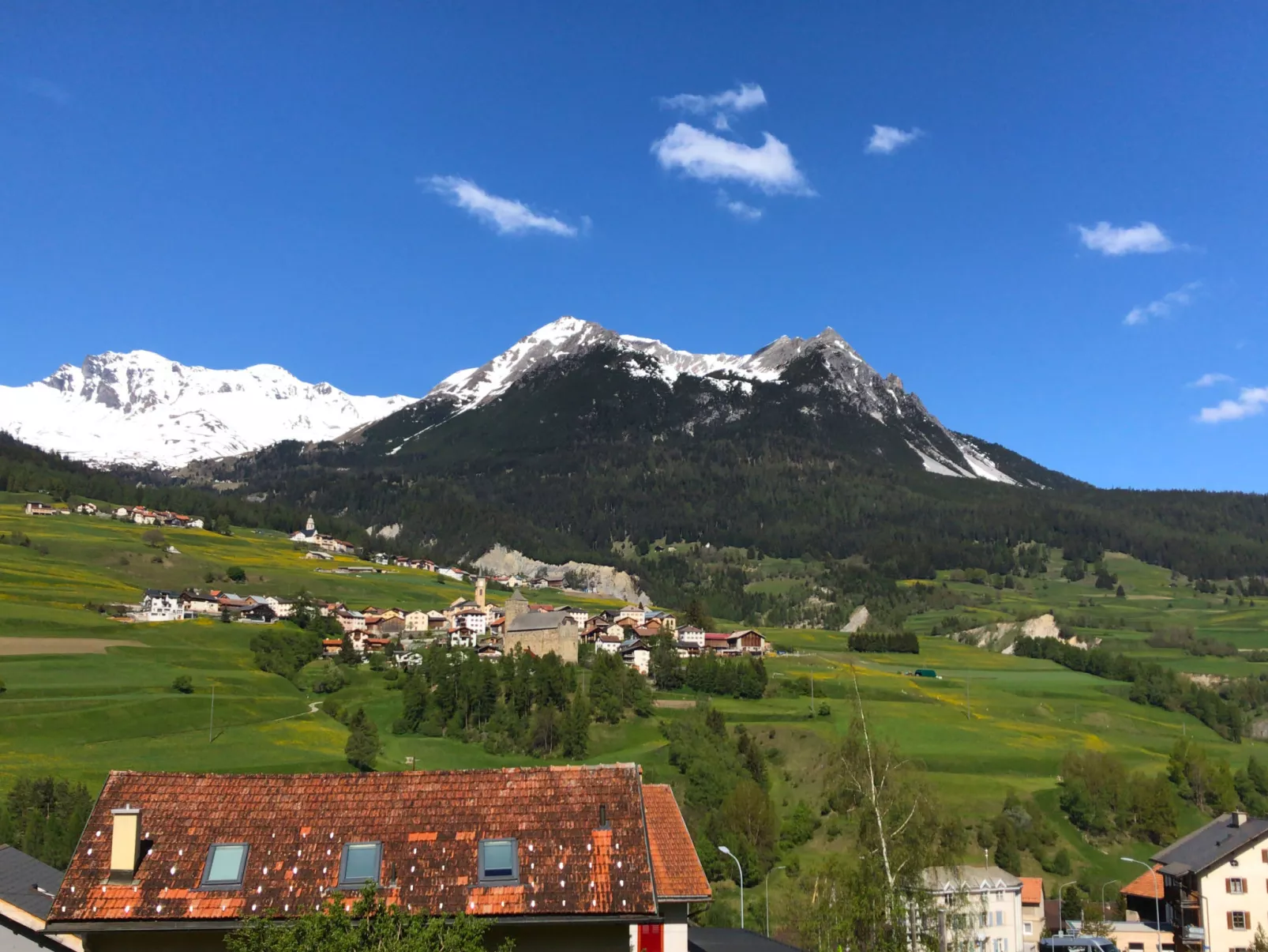 Sur Baselgia-Draußen