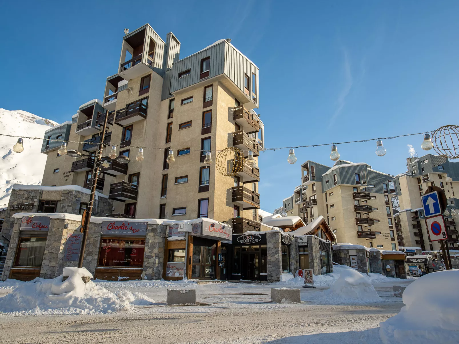 Le Grand Tichot A et B (Val Claret)-Dehors