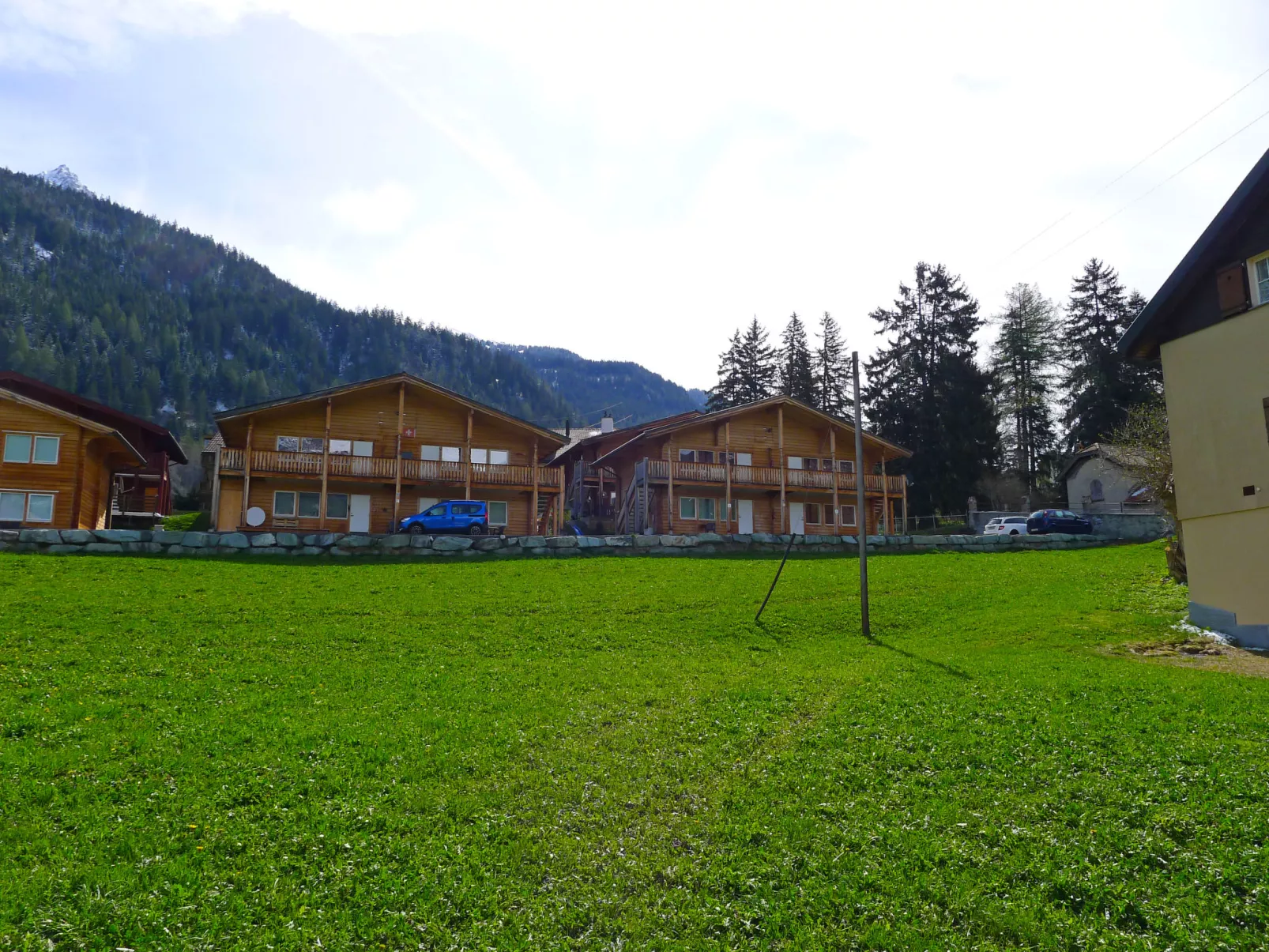 Sur Baselgia-Draußen