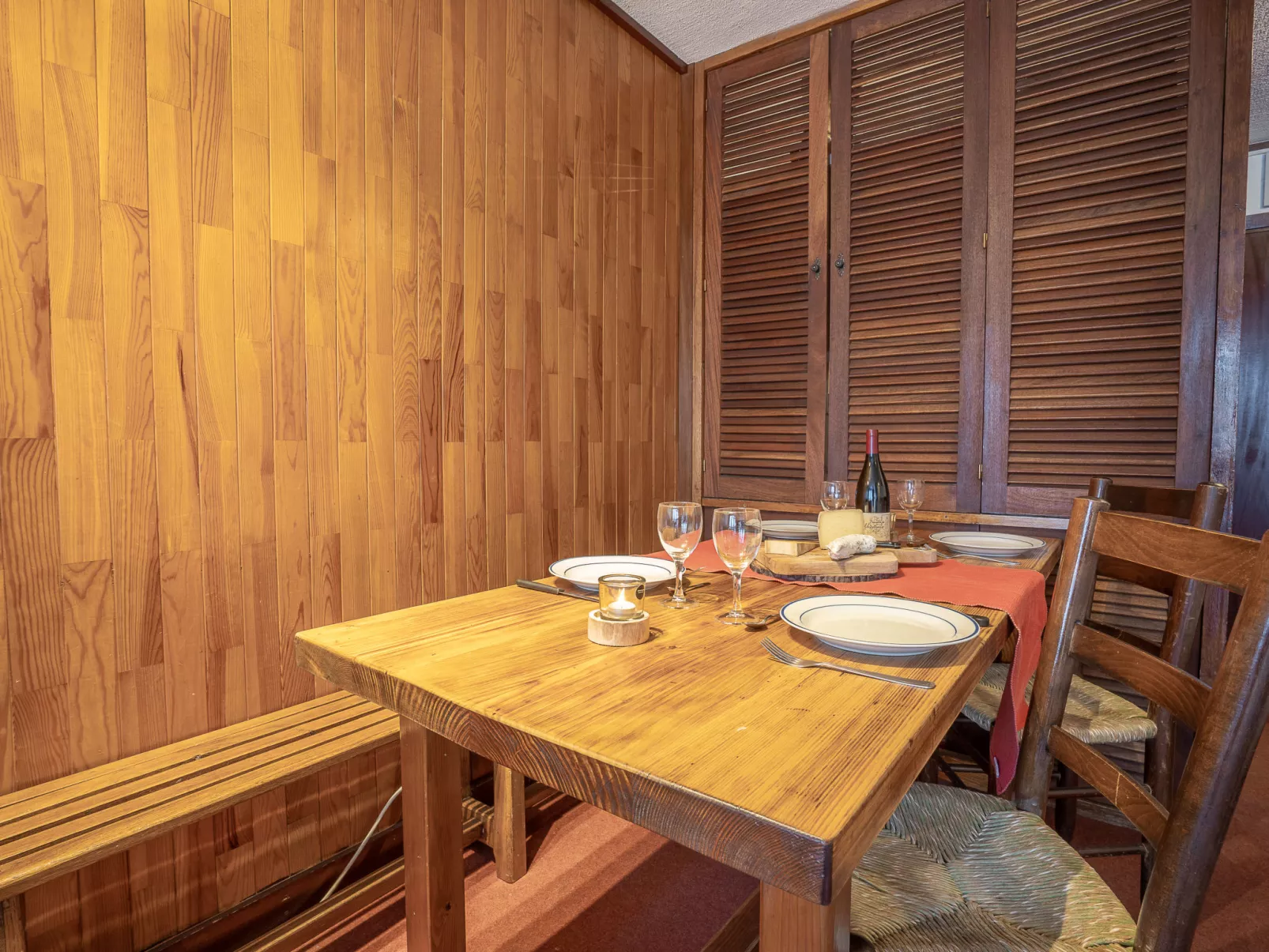 Le Grand Tichot A et B (Val Claret)-Inside