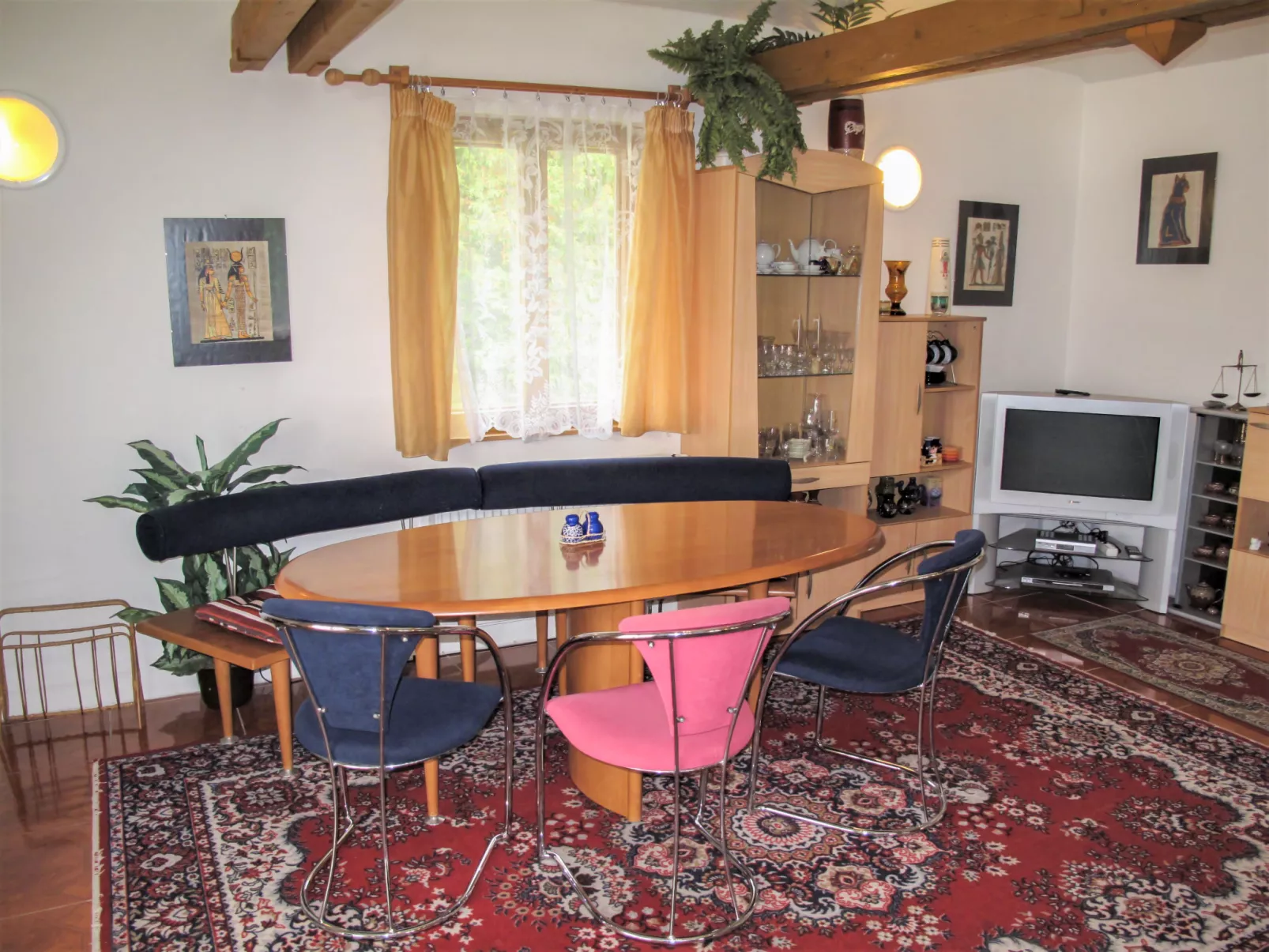 Petříkov-Inside