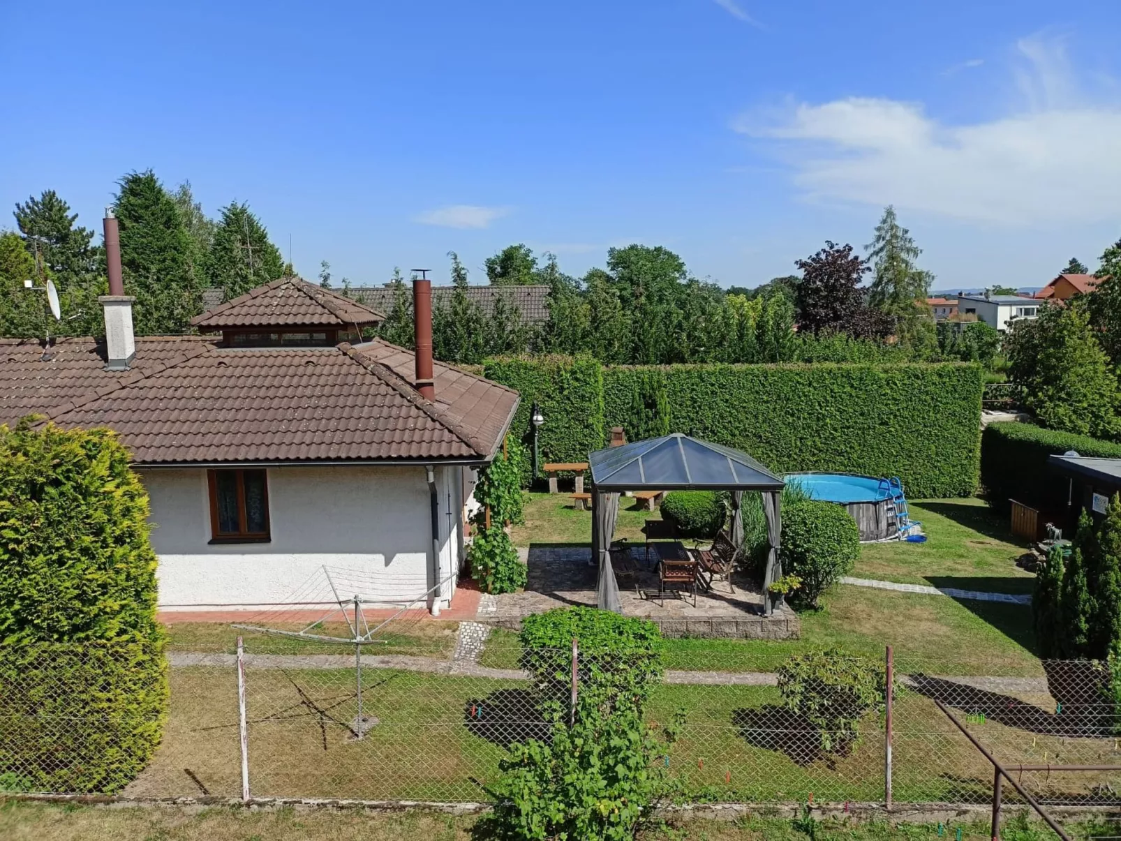Petříkov-Outside