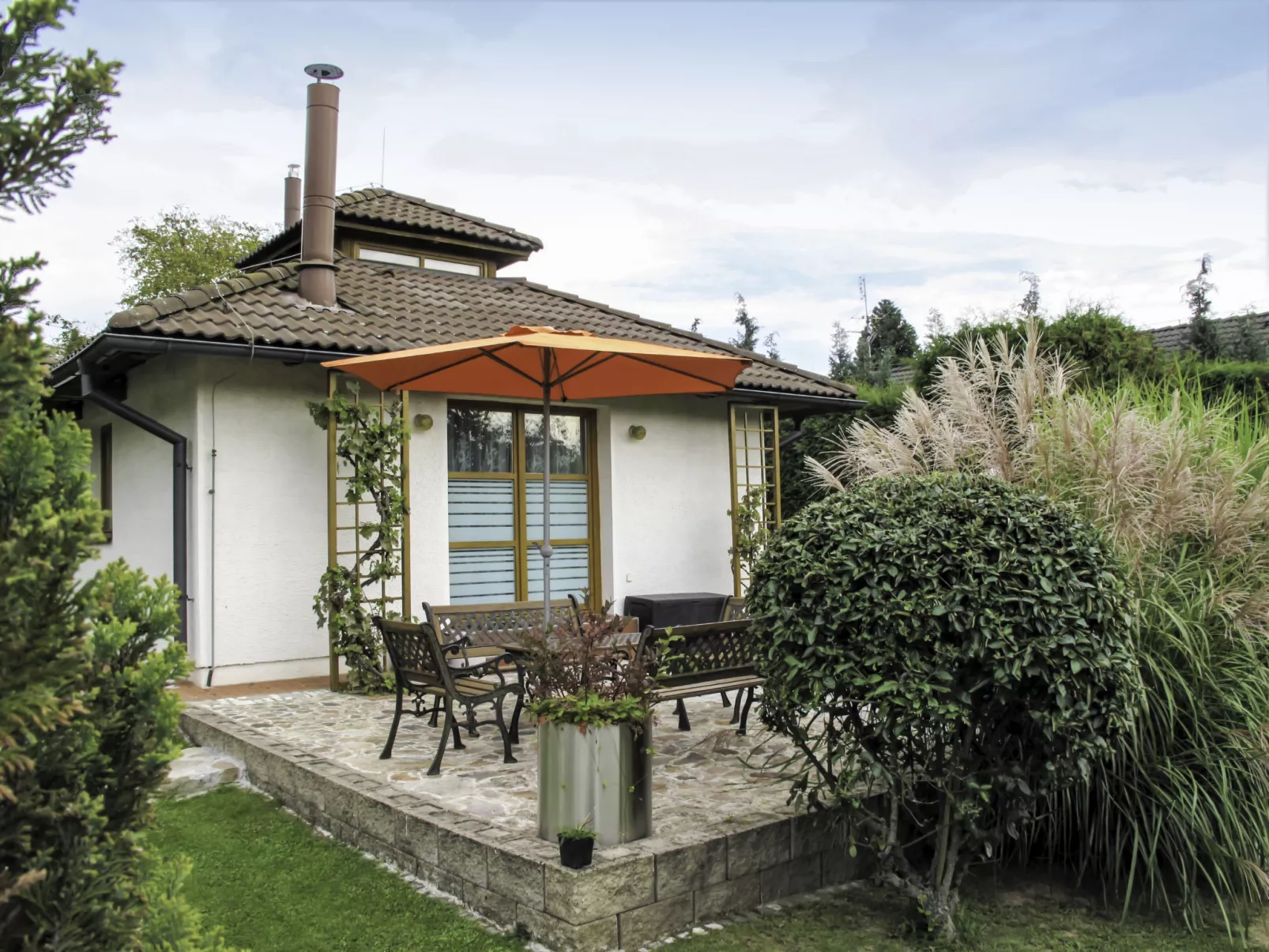 Petříkov-Outside