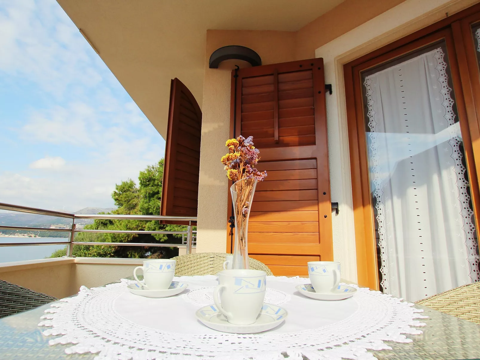 Villa Mustra-Outside