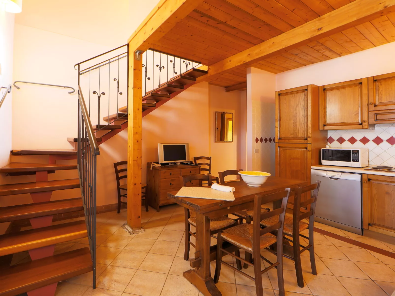 Le Capanne III-Inside