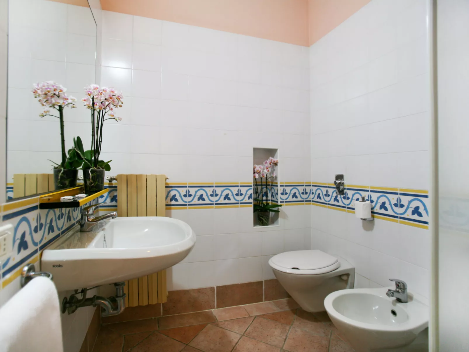 The Garda Village-Inside