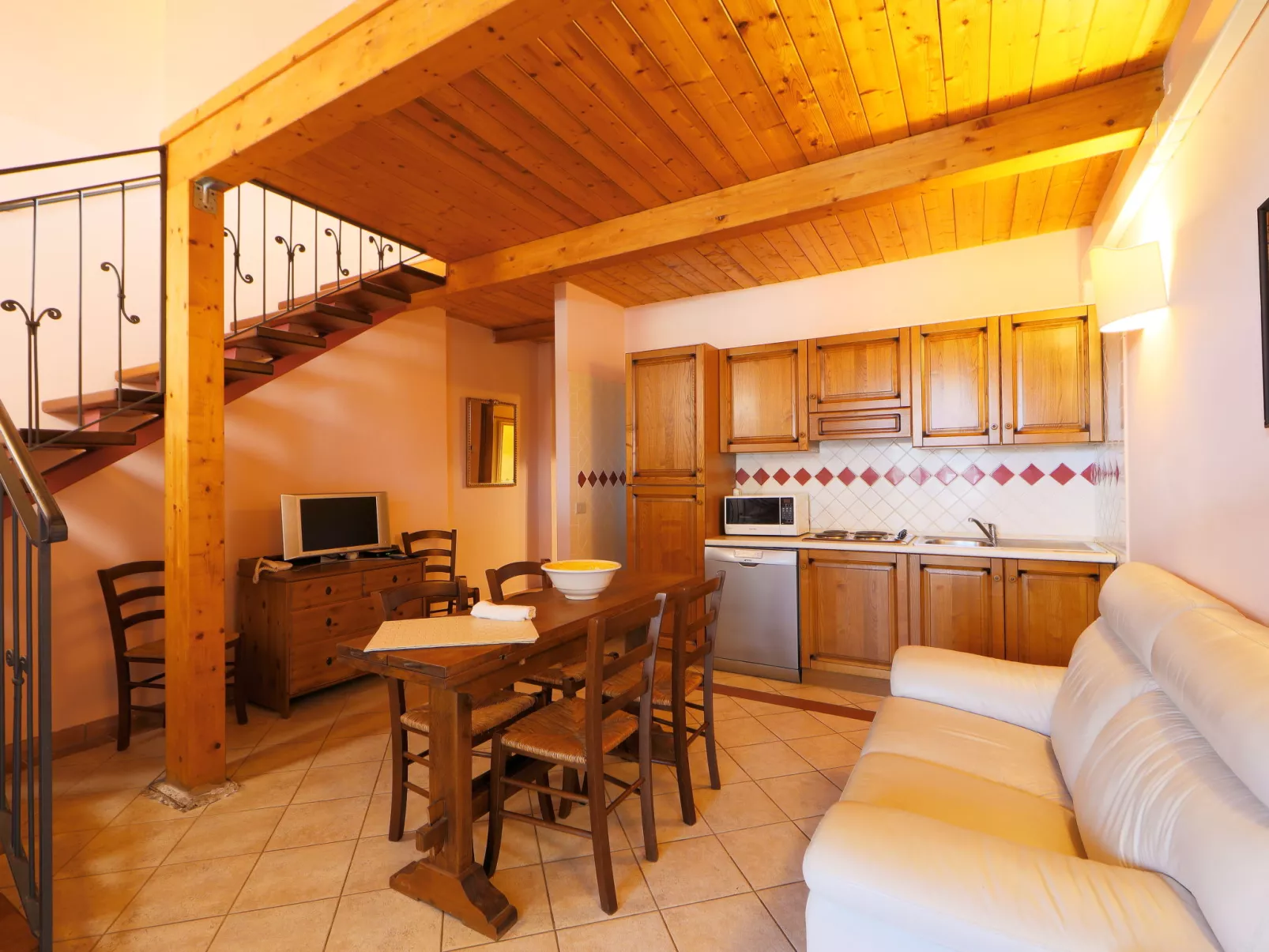 Le Capanne III-Inside