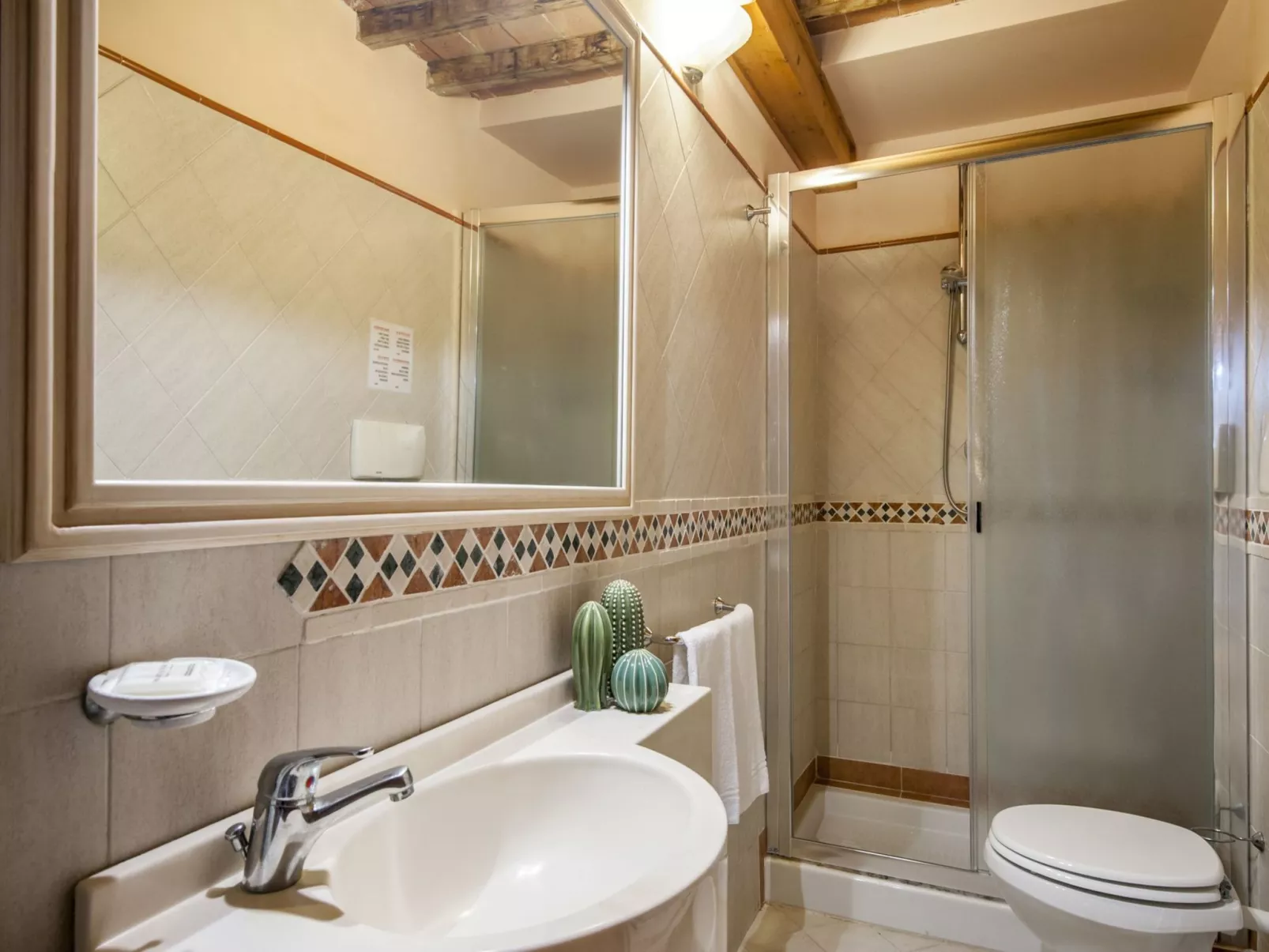 Le Capanne III-Inside