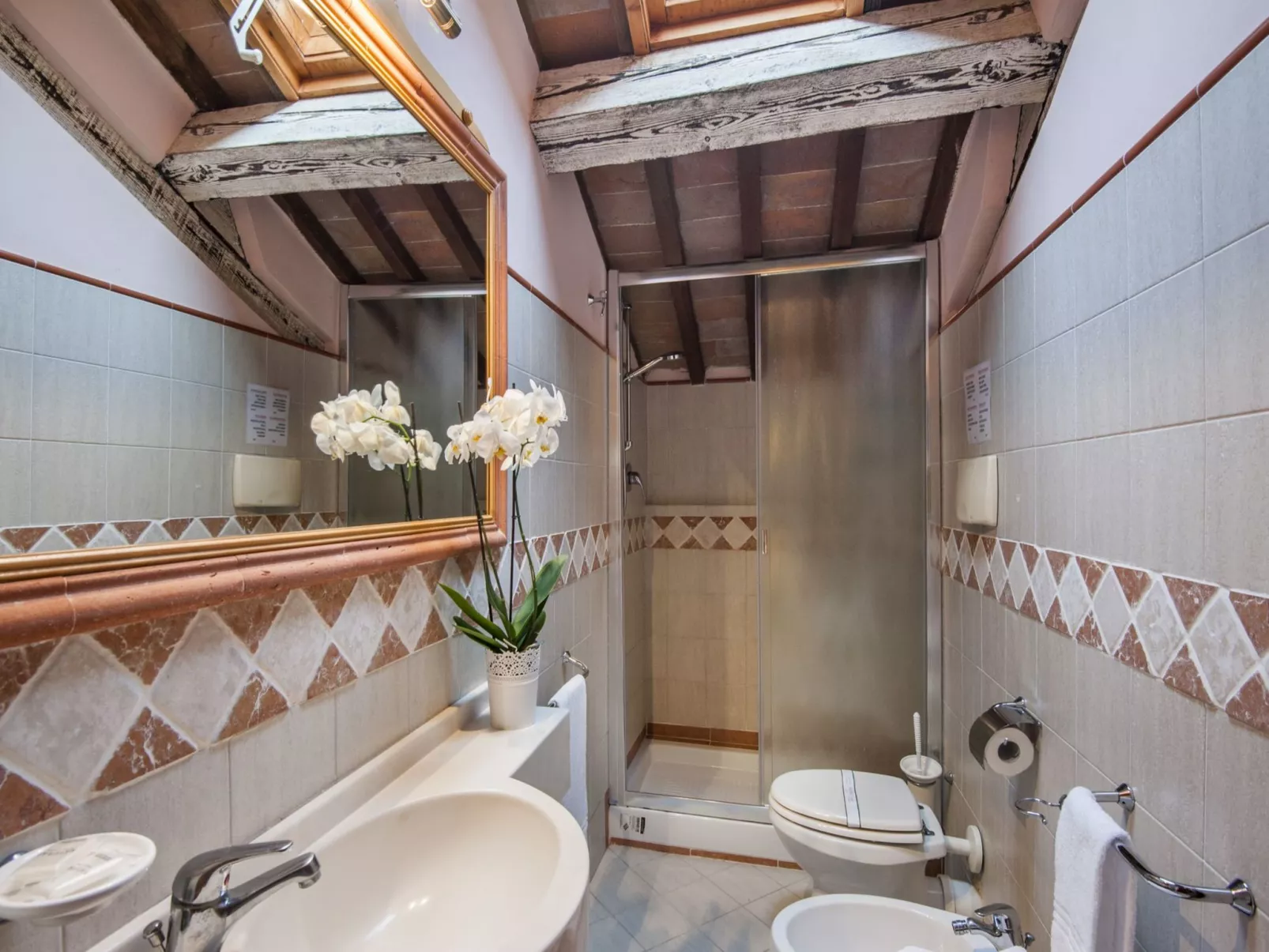 Le Capanne III-Inside