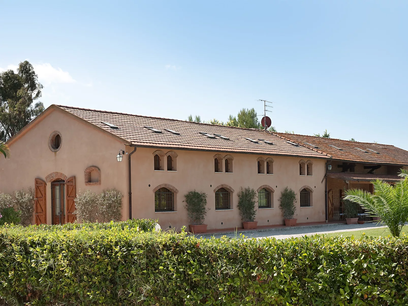 Le Capanne III-Outside