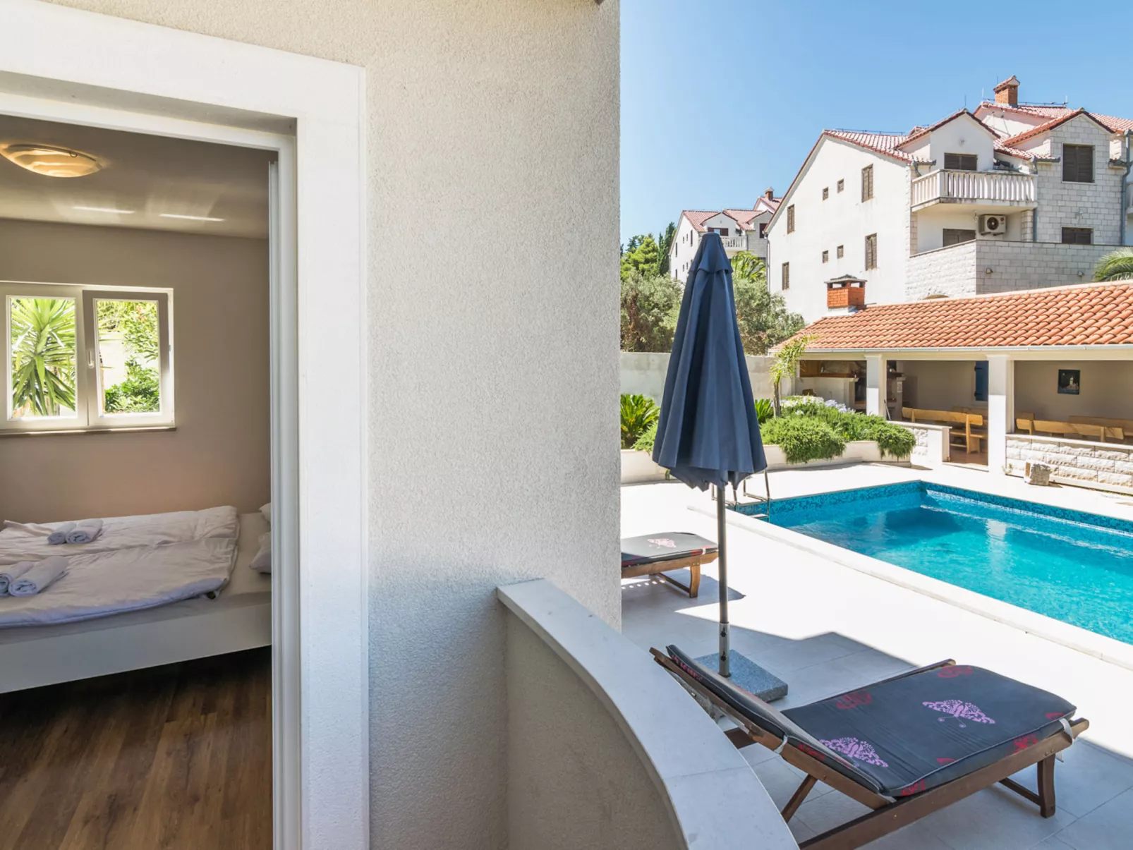 Villa 2 Pools-Inside