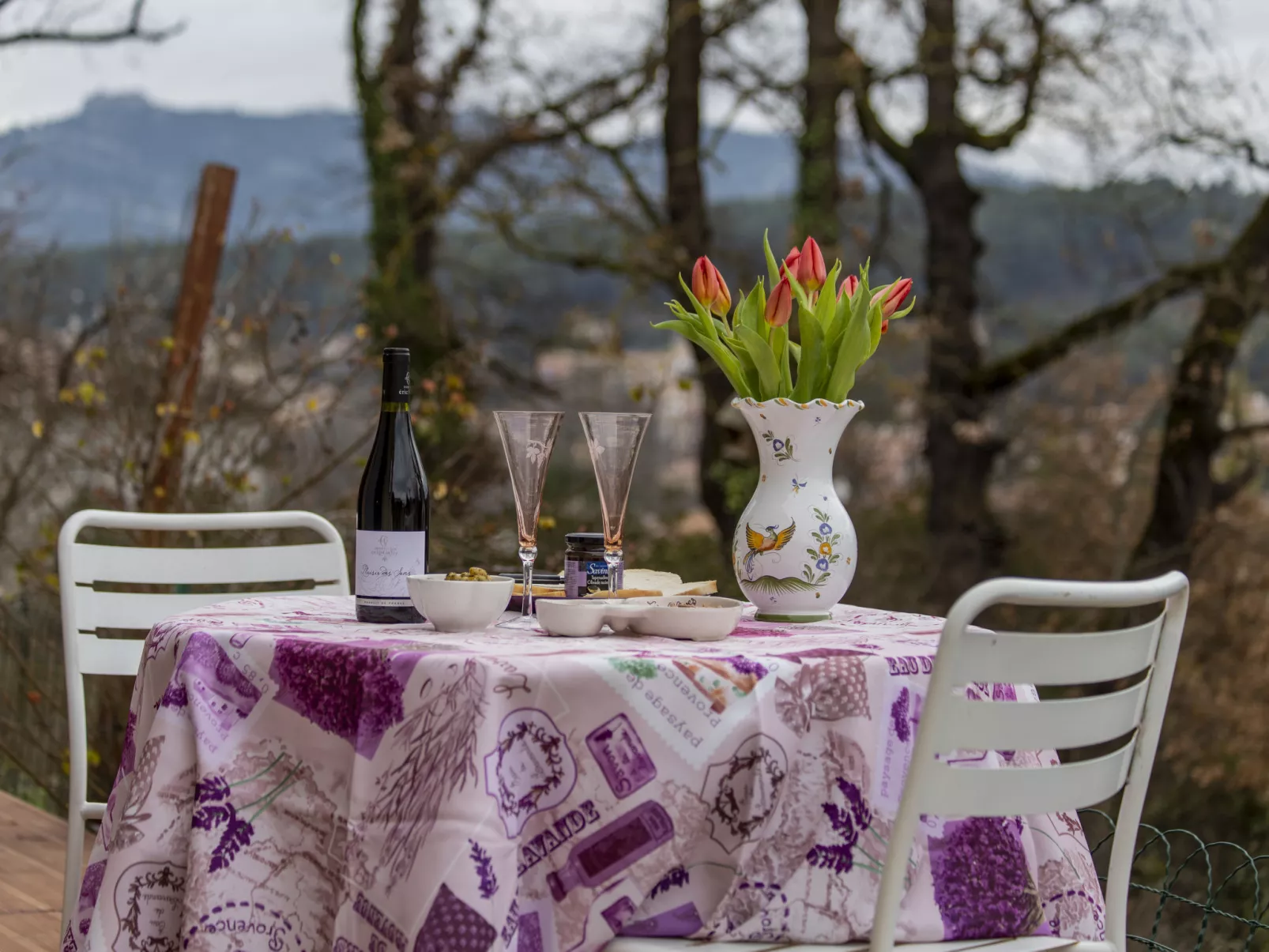 Le petit Verdillon-Outside